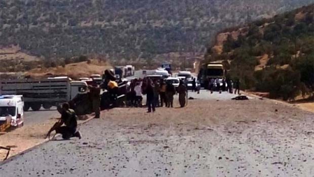 Siirt'te kaymakamın aracının geçişi sırasında patlama