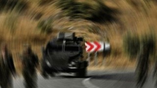 Erzincan'da askeri aracın geçişi sırasında patlama