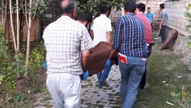 Ağrı’da koca dehşeti