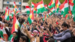 İsrail gazetesi: Bir halk bağımsızlığı hak ediyorsa, bir başkası bu hakkı inkar etme hakkına sahip midir?