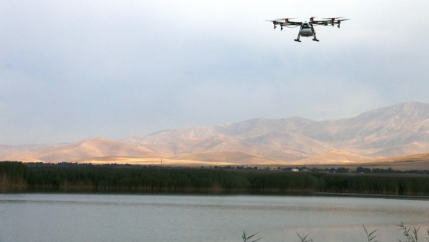 Van'da drone ile ilaçlama