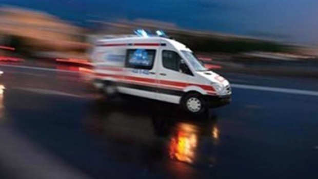 Kars ve Bingöl'de trafik kazası: 15 yaralı