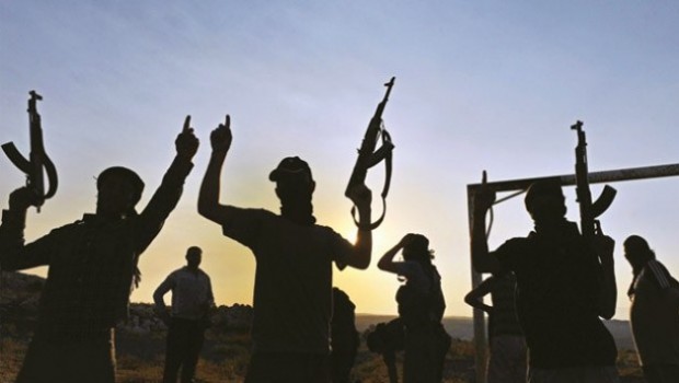IŞİD Irak'ta bir kente saldırdı...