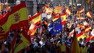 İspanyollardan Barselona'da bağımsızlık karşıtı gösteri