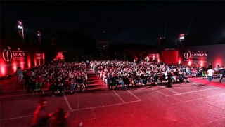  Antalya Film Festivali'nde 'gerilla' krizi