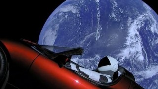Elon Musk Tesla arabayı uzaya nasıl yolladı?