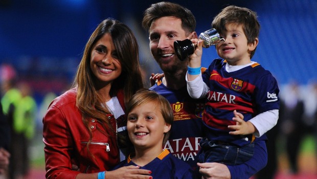 Uçaklara Messi engeli