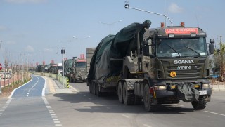 Sınıra büyük askeri sevkiyat 