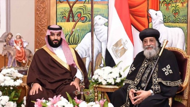 Suudi Arabistan'da bir ilk: Veliaht prens kiliseyi ziyaret etti