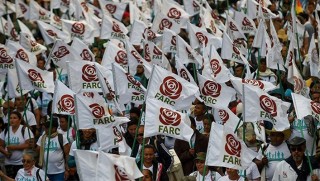 Farc'ın ilk kez katıldığı seçimlerde zafer barış karşıtlarının