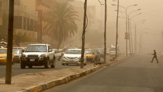 Irak'ta kum fırtınası hayatı durdurdu