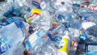 Bilim insanları plastiği çözen enzim geliştirdi