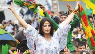 Kürt oyları HDP ısrarını sürdürüyor... Zaman, Erdoğan ve Ak Parti'ye karşı!