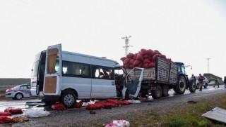Bitlis’te trafik kazası: 2 ölü, 10 yaralı