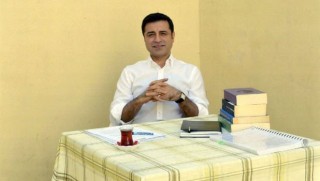 Demirtaş'tan Fox TV başvurusu