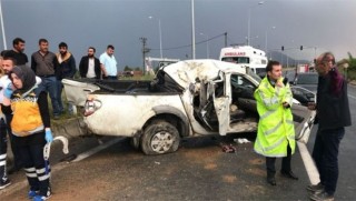 Bitlis'te işçileri taşıyan araç kaza yaptı: 3 ölü 4 yaralı