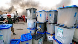 Irak İçişleri Bakanı: Sandıklar kasıtlı olarak yakıldı