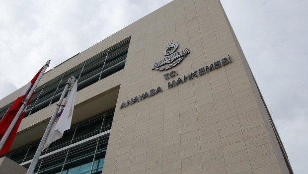AYM’den Kürtçe tazminatı