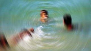 Bitlis’te iki genç girdikleri derede boğuldu