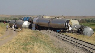 Diyarbakır’da yük treni raydan çıktı