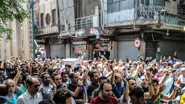 Ekonomik kriz derinleşiyor... İran, Sovyetler Birliği gibi parçalanabilir!