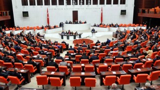 AKP’nin vekil sayısı 290’a düştü