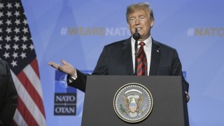 Trump'tan NATO zirvesinde Kürtlere övgü
