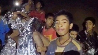 Antrenör 12 çocuğu nasıl hayatta tuttu?