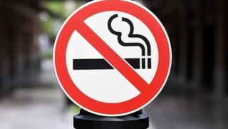 Sigaraya 21 yaş ve 500 metre yasağı geliyor