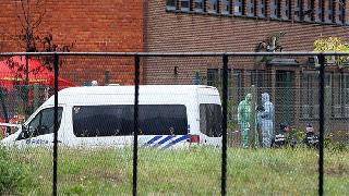 Belçika'da korkunç olay: Futbol sahasında kendini patlattı