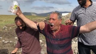 Çocuklar buldu, köylüler sevinçten havalara uçtu