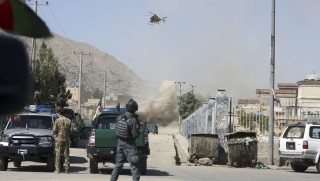  Başkanlık Sarayı'na canlı yayında roketli saldırı