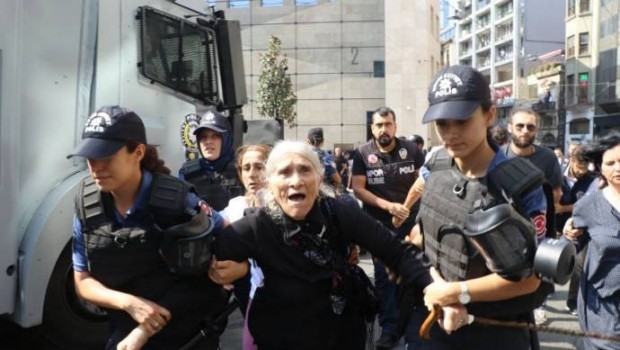 Polis Cumartesi Anneleri’ne müdahale etti... Çok sayıda gözaltı var!