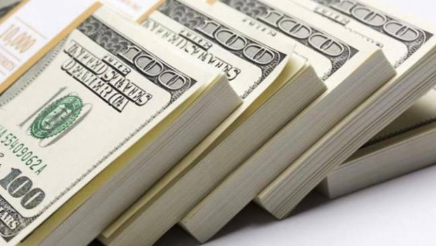 Dolar yerinde durmuyor