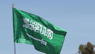 Arabistan'da bir ilk daha.. Kadın sundu!