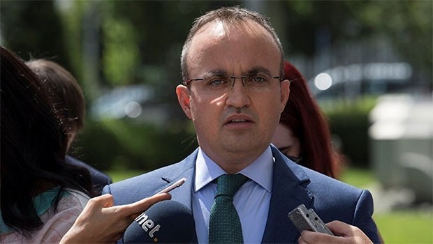 AKP: İttifak için henüz formül yok