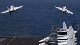 ABD uçakları Japonya açıklarında çarpıştı