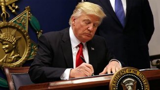 Trump: Irak ve Suriye'de azınlıkları destekleyen yasayı imzaladı
