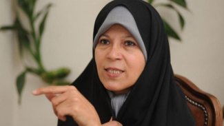 Rafsancani’nin kızı: Rejim içeriden çöktü