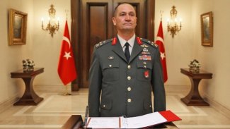 TSK'nin iki komutanı Fırat'ın Doğusu harekatına karşı çıktıkları için pasif göreve atandılar