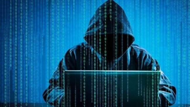 Almanya'da siyasetçilere siber saldırı şoku