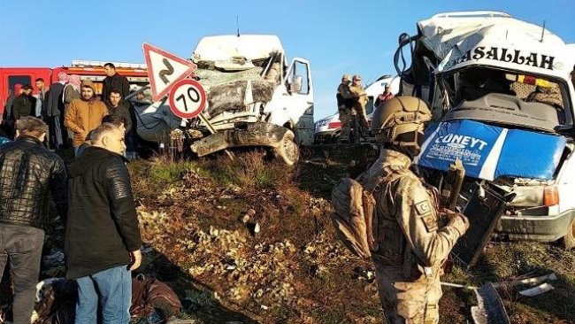 Suruç'ta feci kaza: 2 ölü 14 yaralı