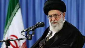 Hamaney: ABD'yi birinci dereceden ahmaklar yönetiyor