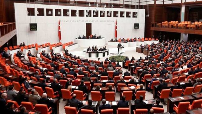 HDP'lilerin çoğunlukta olduğu 14 dokunulmazlık fezlekesi TBMM'de
