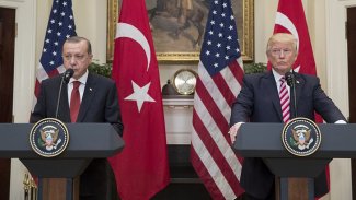 Rus uzman: Türkiye'nin terörist olarak gördüğü Kürtlere, ABD müttefik gözüyle bakıyor