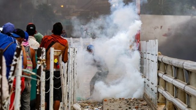 Venezuela sınırında çatışma: 4 ölü