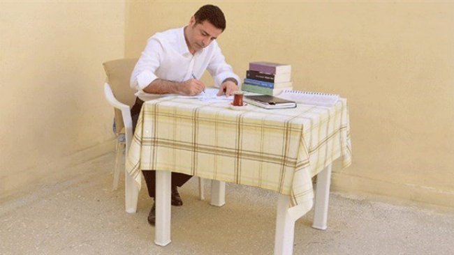 Demirtaş'tan Beytüşşebap veTatvan halkına mesaj