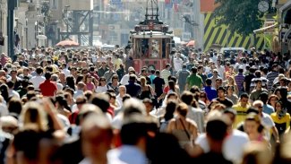 KONDA: Son 10 yılda ‘dindar muhafazakar’ gençlerin oranı yarıya düştü