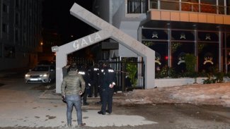 Düğün salonunun tavanı çöktü: Yaralılar var