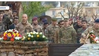 Uluslararası Koalisyon'dan Kürt Lider Barzani'nin mezarına ziyaret